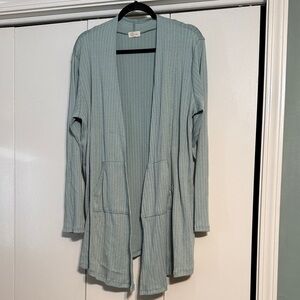Elegant Open Front Cardigan in Soft Mint Green.